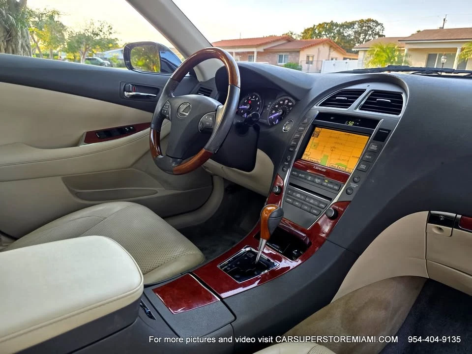 2010 Lexus ES 5th Gen - Image 15 of 20