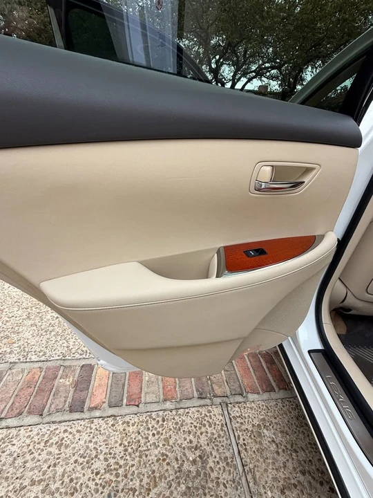 2010 Lexus ES 5th Gen - Image 17 of 20