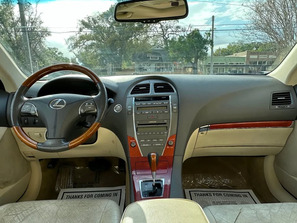2010 Lexus ES 5th Gen - Image 13 of 20