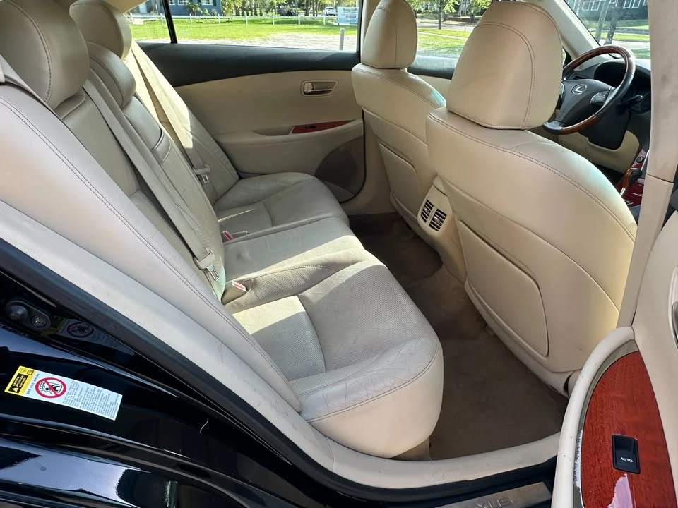 2010 Lexus ES 5th Gen - Image 10 of 20