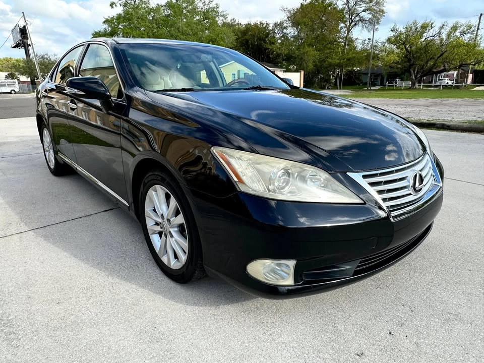 2010 Lexus ES 5th Gen - Image 3 of 20