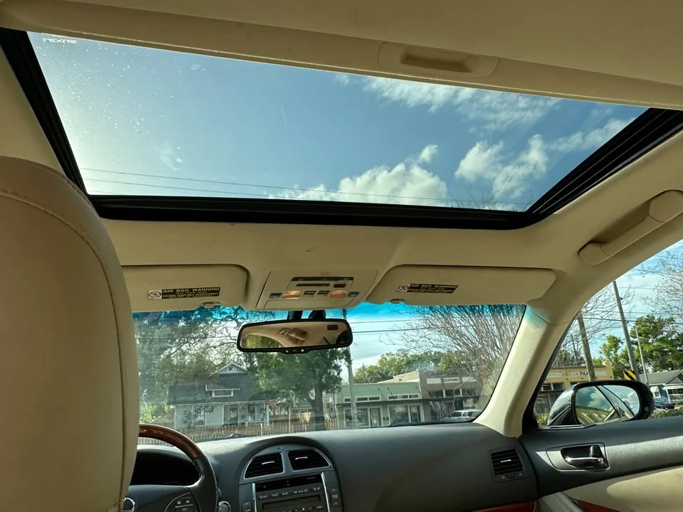 2010 Lexus ES 5th Gen - Image 12 of 20