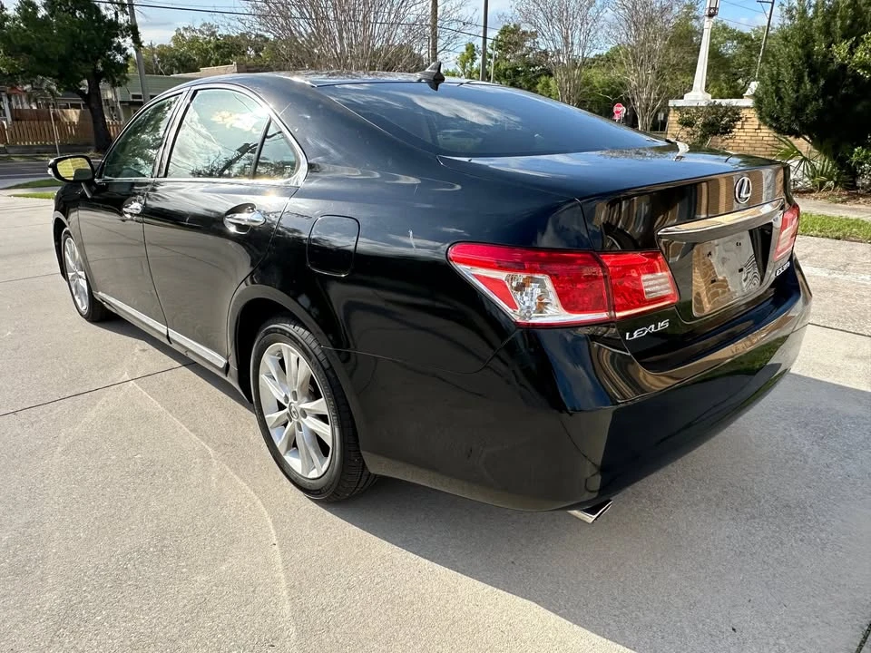 2010 Lexus ES 5th Gen - Image 6 of 20