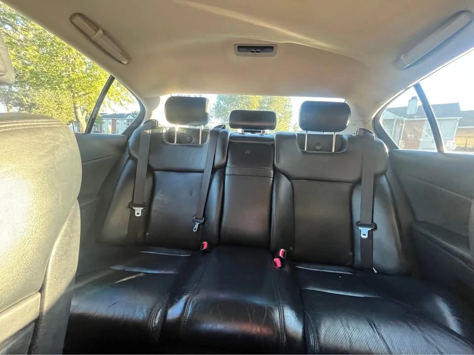 2010 Lexus GS 3rd Gen - Image 4 of 16