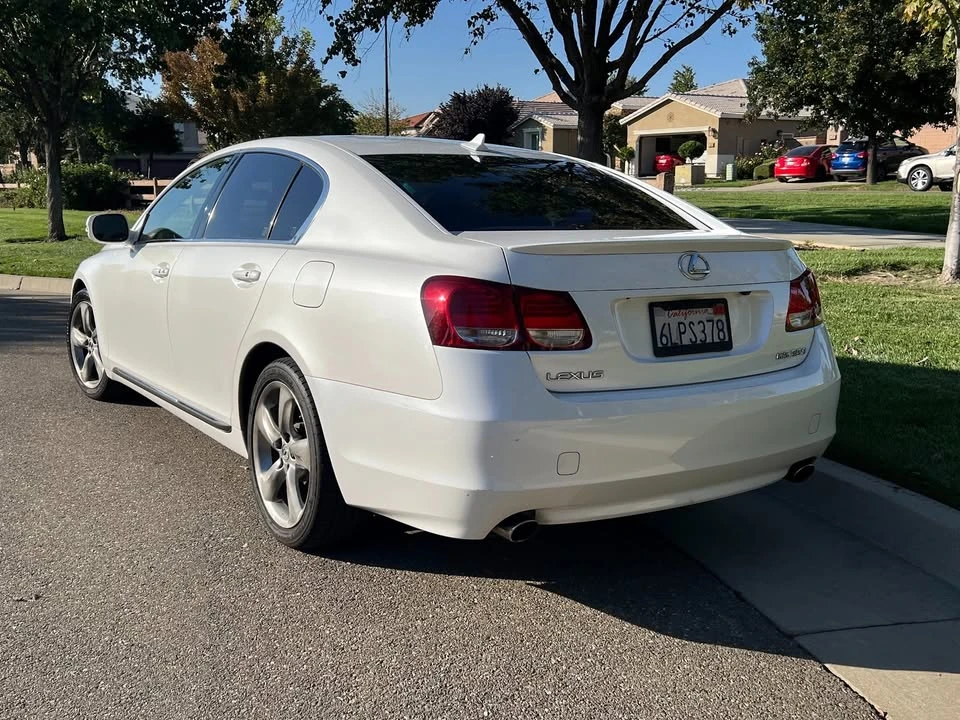 2010 Lexus GS 3rd Gen - Image 2 of 20