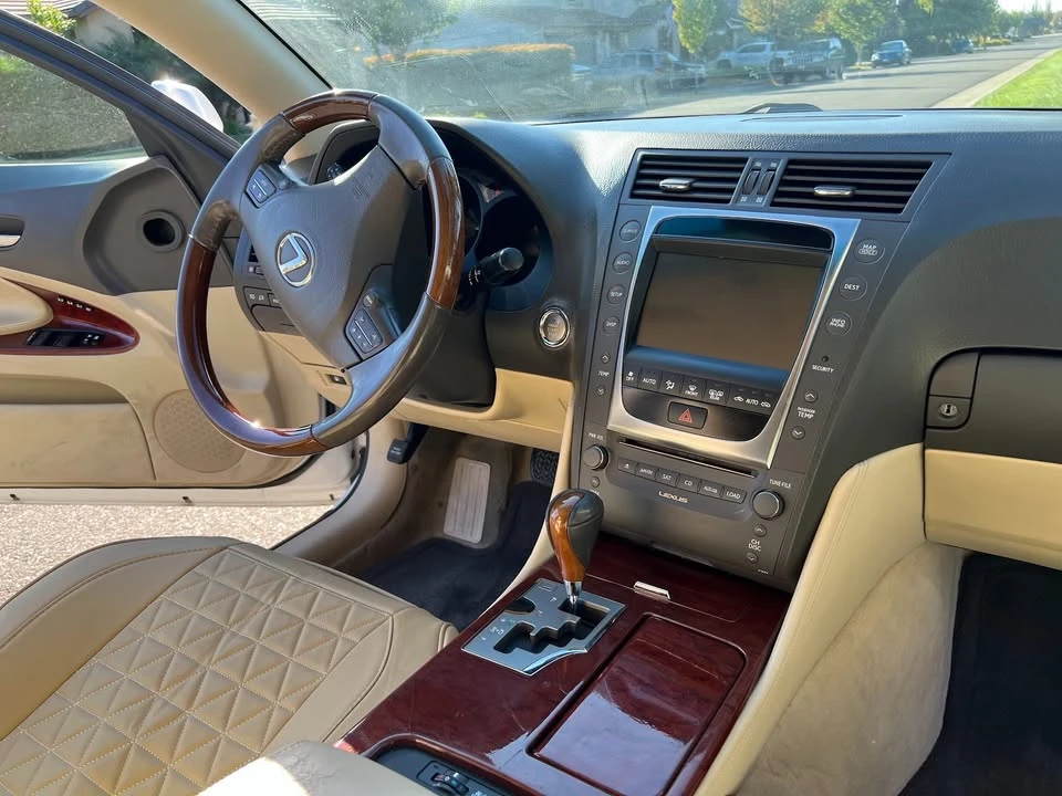 2010 Lexus GS 3rd Gen - Image 13 of 20