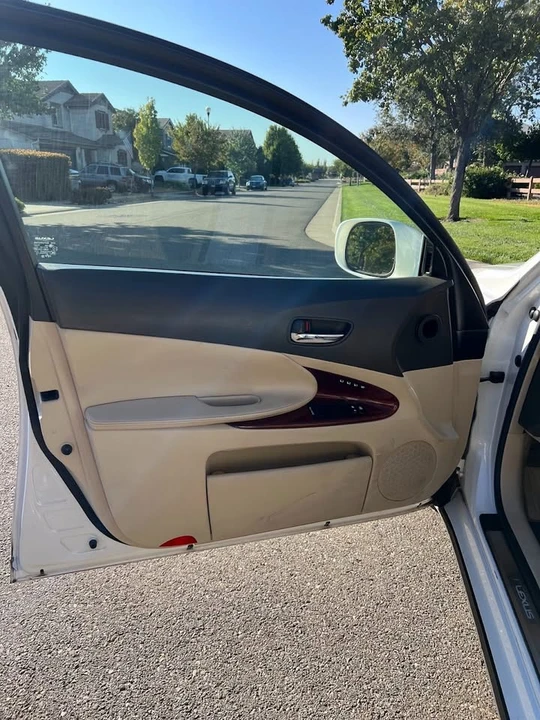 2010 Lexus GS 3rd Gen - Image 16 of 20