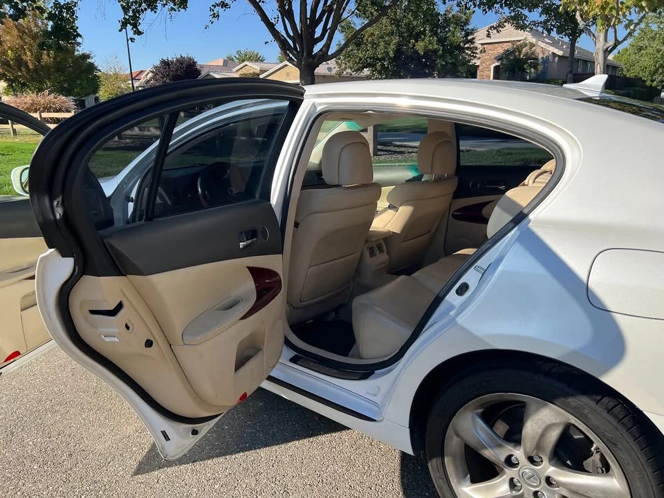2010 Lexus GS 3rd Gen - Image 18 of 20