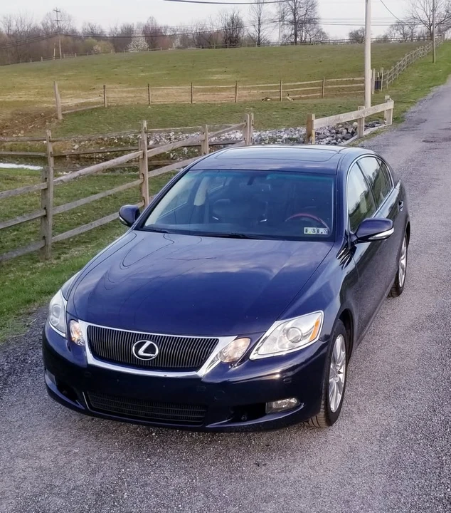 2010 Lexus GS 3rd Gen - Image 2 of 13