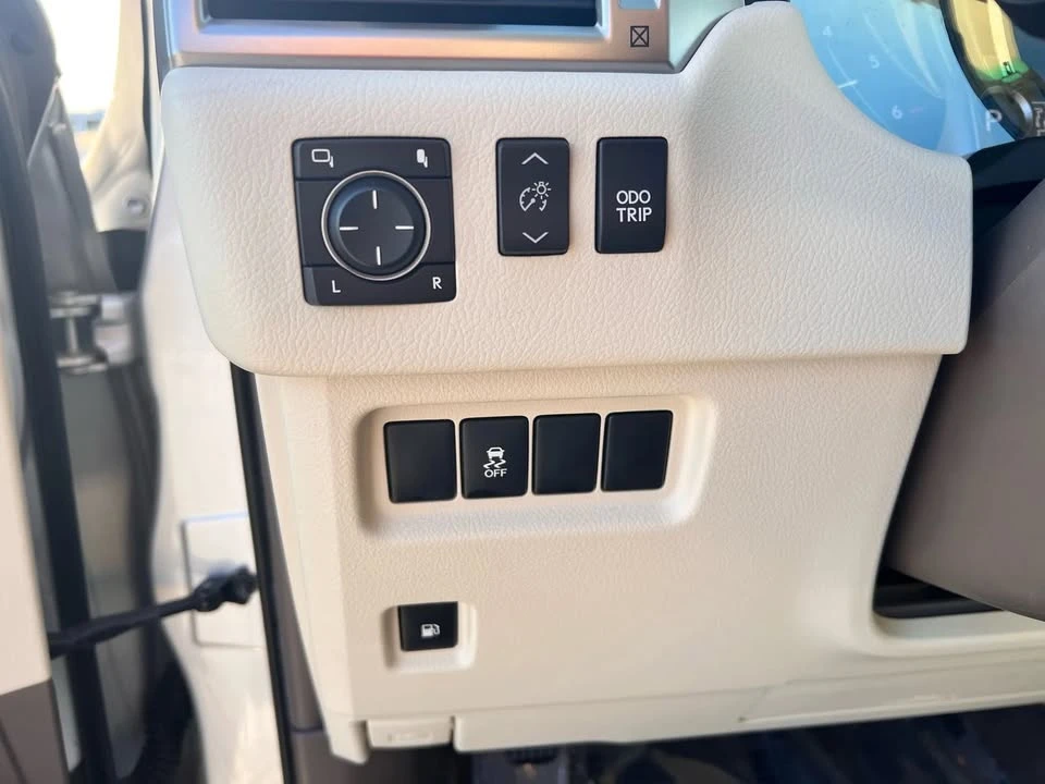 2010 Lexus GX 2nd Gen - Image 14 of 15