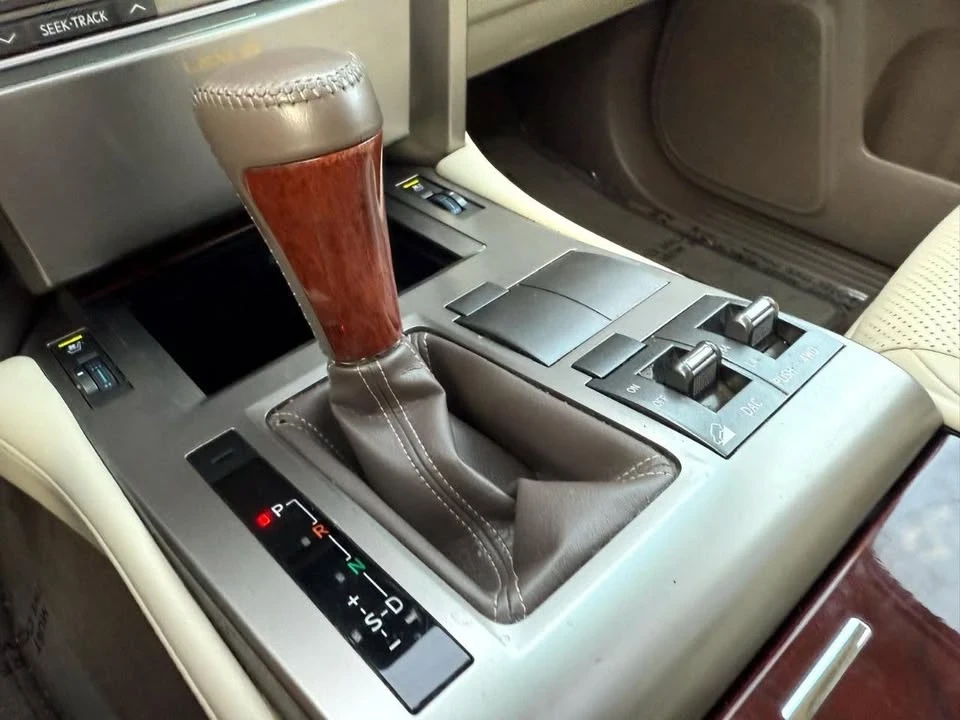 2010 Lexus GX 2nd Gen - Image 18 of 20