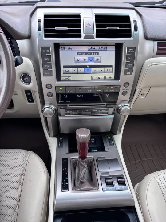 2010 Lexus GX 2nd Gen - Image 11 of 19