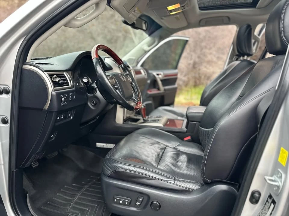 2010 Lexus GX 2nd Gen - Image 4 of 20