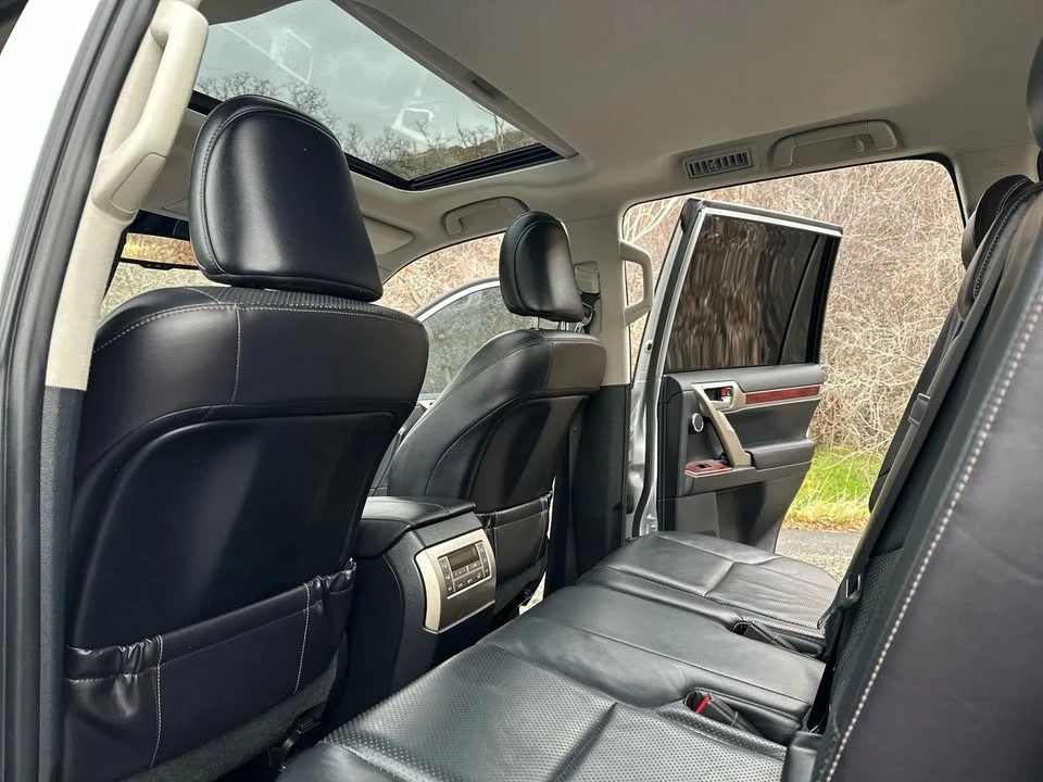 2010 Lexus GX 2nd Gen - Image 19 of 20