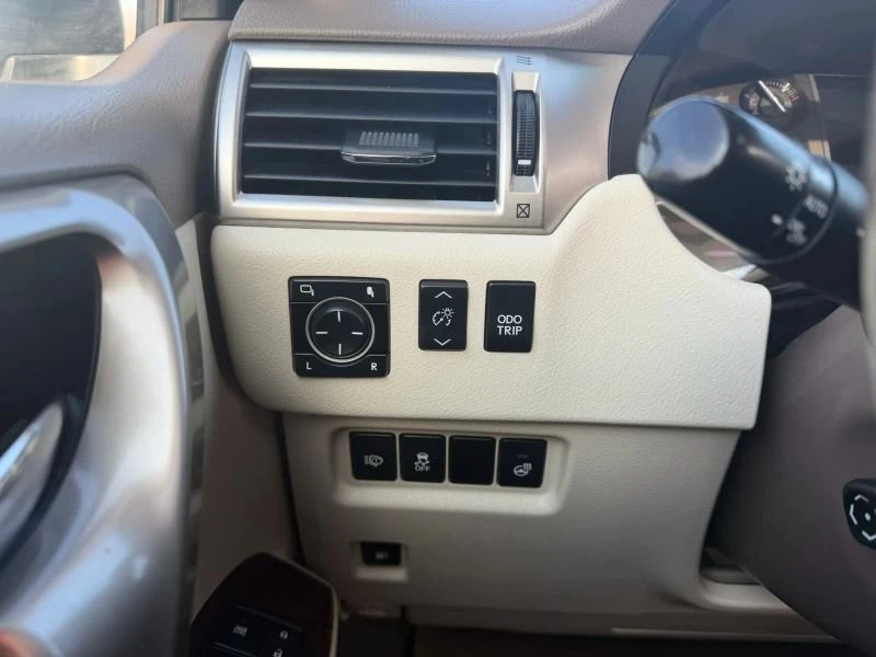 2010 Lexus GX 2nd Gen - Image 16 of 20