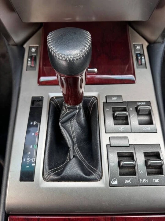 2010 Lexus GX 2nd Gen - Image 15 of 20