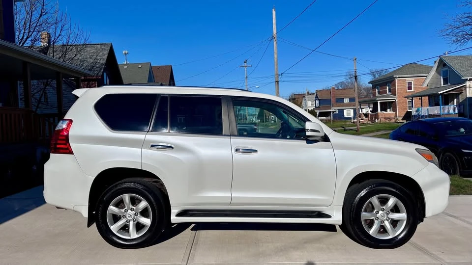 2010 Lexus GX 2nd Gen - Image 4 of 20