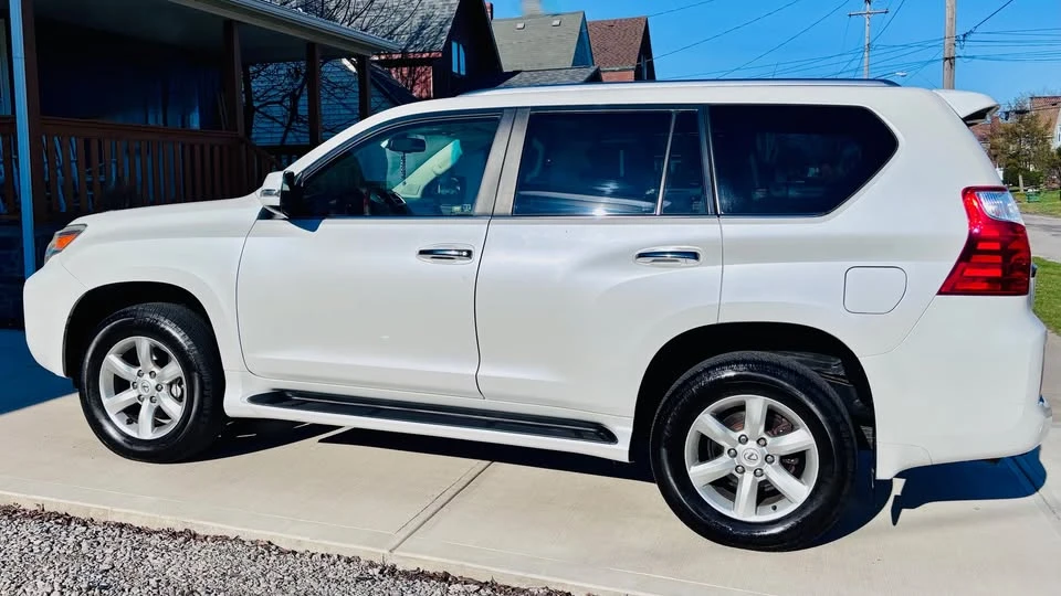 2010 Lexus GX 2nd Gen - Image 3 of 20