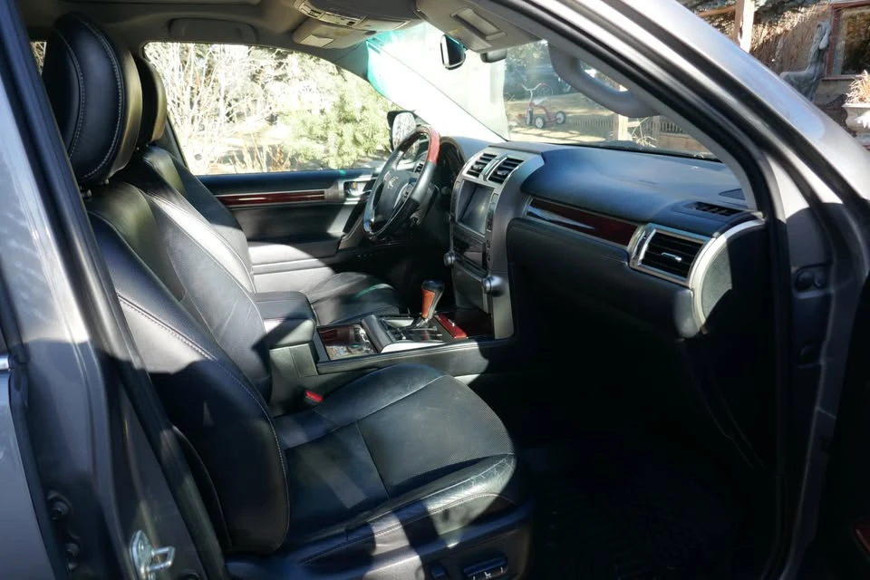 2010 Lexus GX 2nd Gen - Image 11 of 16