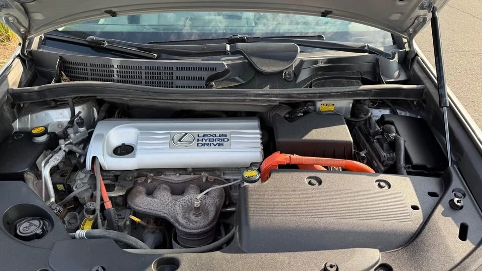 2010 Lexus HS - Image 16 of 16