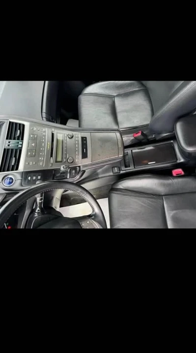 2010 Lexus HS - Image 3 of 6