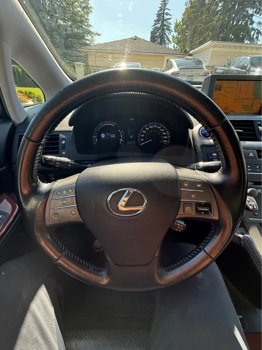 2010 Lexus HS - Image 10 of 11