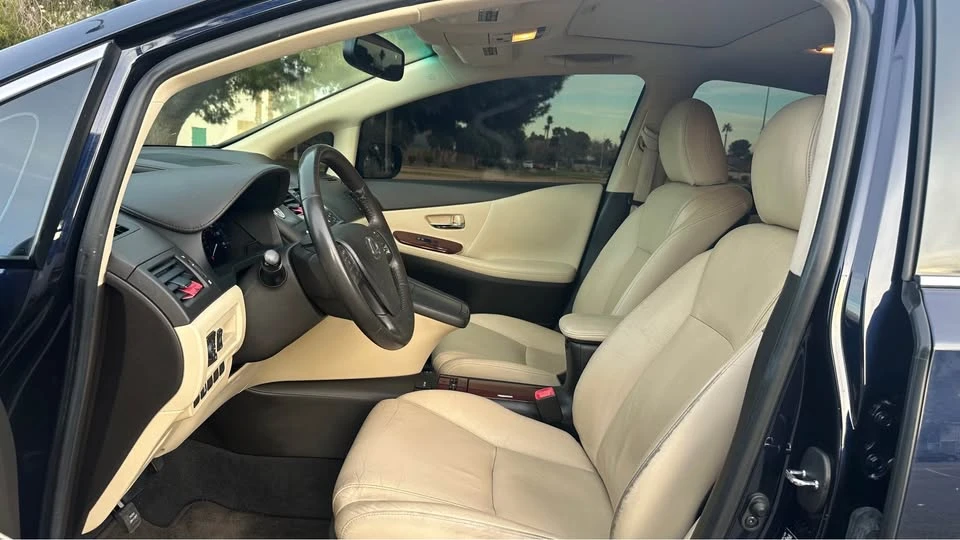 2010 Lexus HS - Image 14 of 20