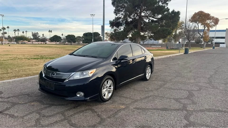 2010 Lexus HS - Image 10 of 20
