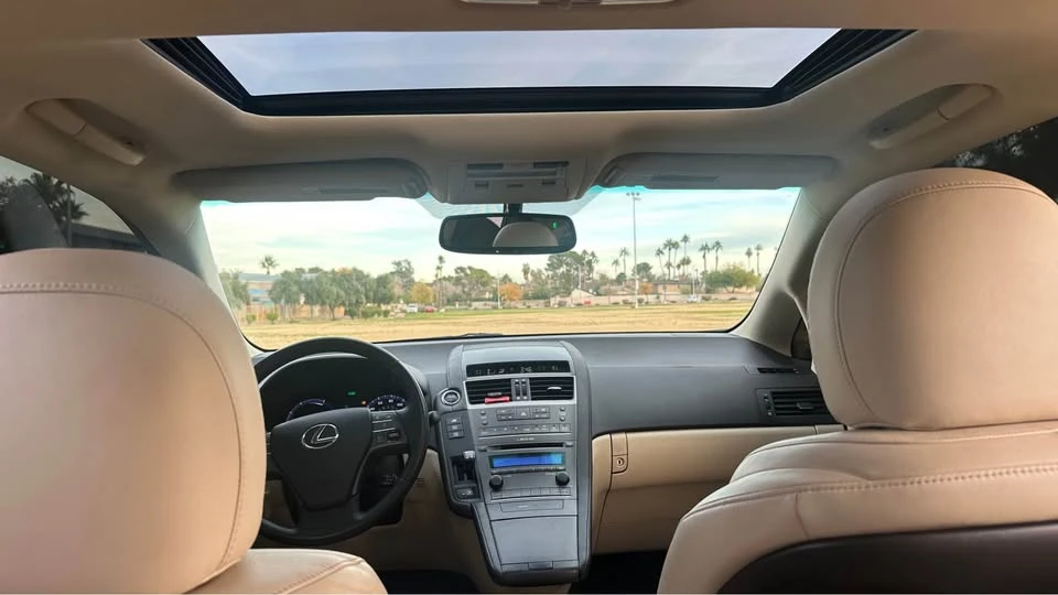 2010 Lexus HS - Image 19 of 20