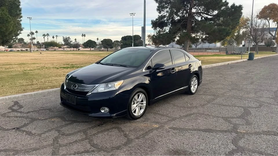 2010 Lexus HS - Image 9 of 20
