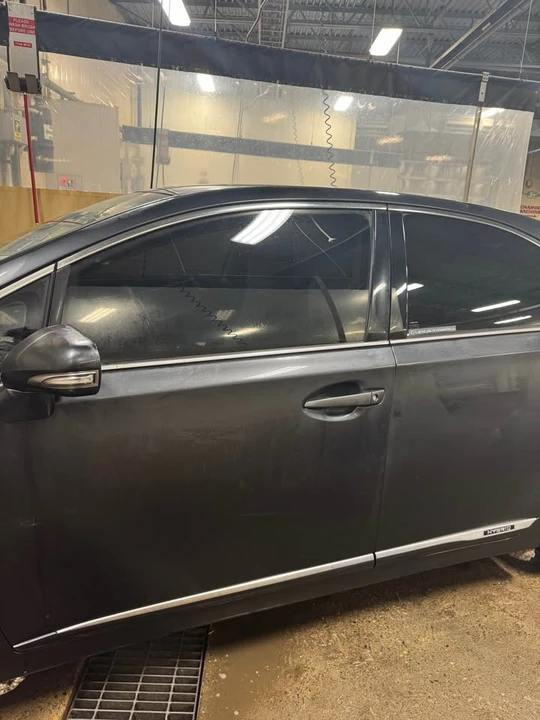 2010 Lexus HS - Image 15 of 19