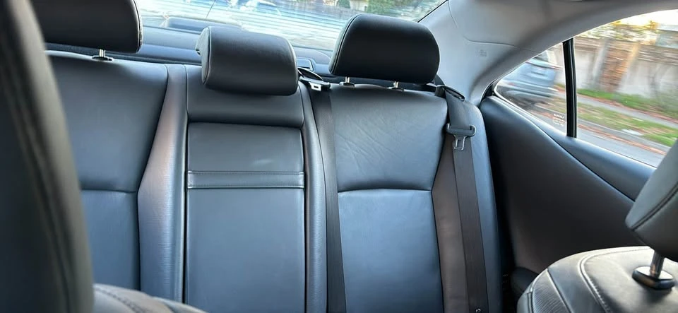 2010 Lexus HS - Image 4 of 6
