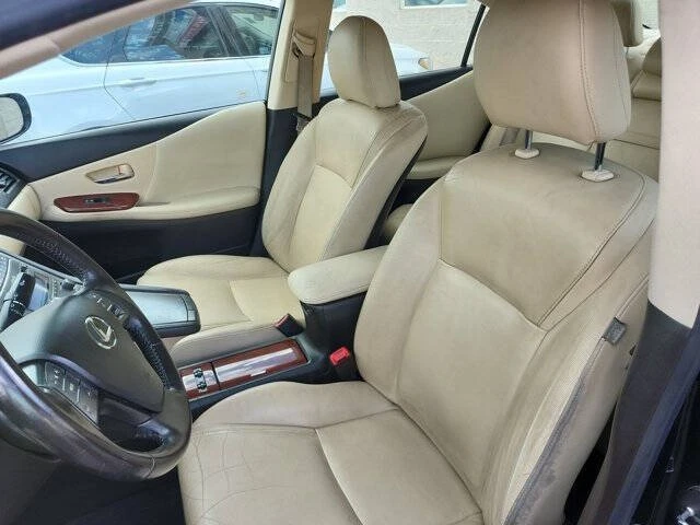 2010 Lexus HS - Image 11 of 20