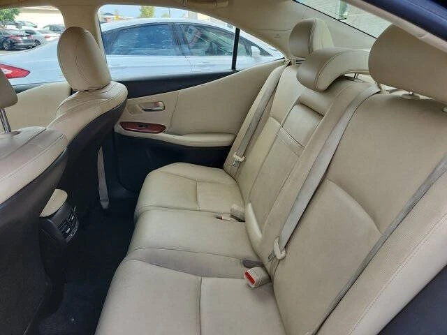 2010 Lexus HS - Image 13 of 20