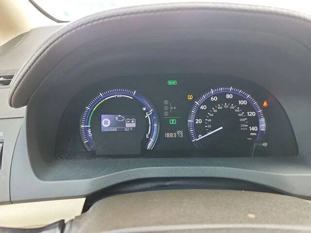 2010 Lexus HS - Image 16 of 20