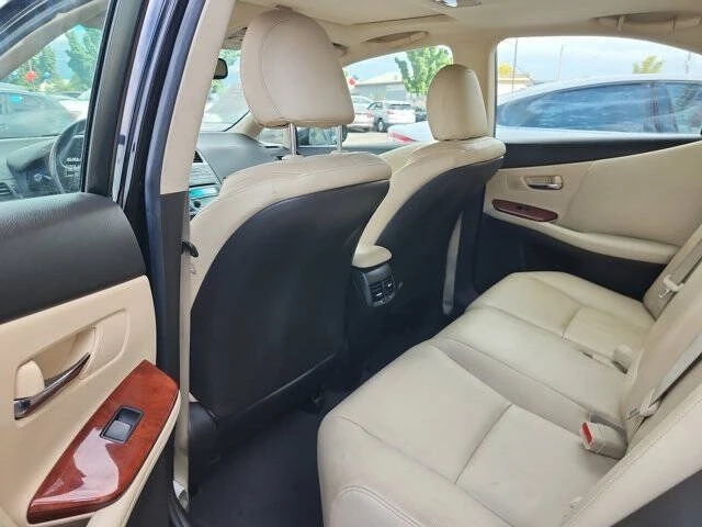 2010 Lexus HS - Image 12 of 20