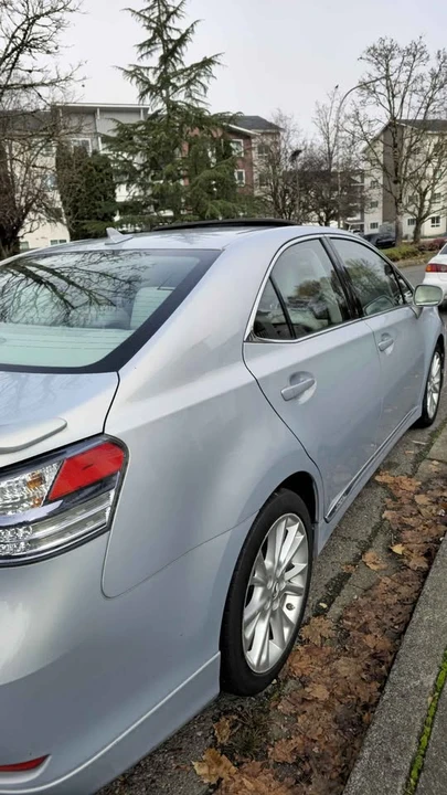 2010 Lexus HS - Image 7 of 14