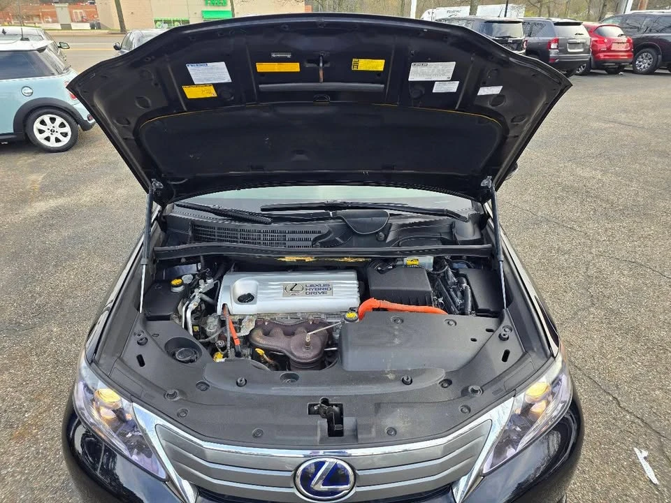 2010 Lexus HS - Image 9 of 19