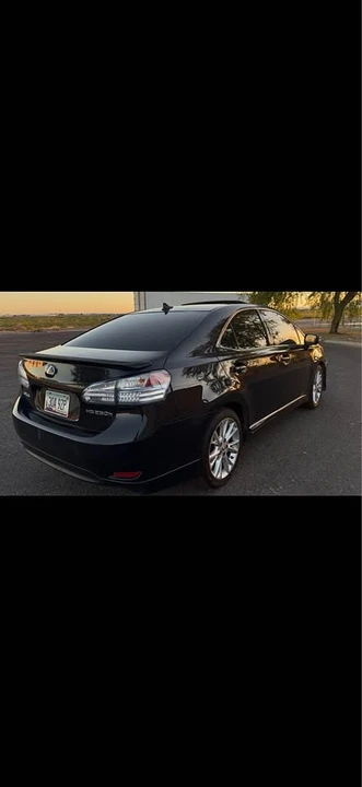 2010 Lexus HS - Image 2 of 8