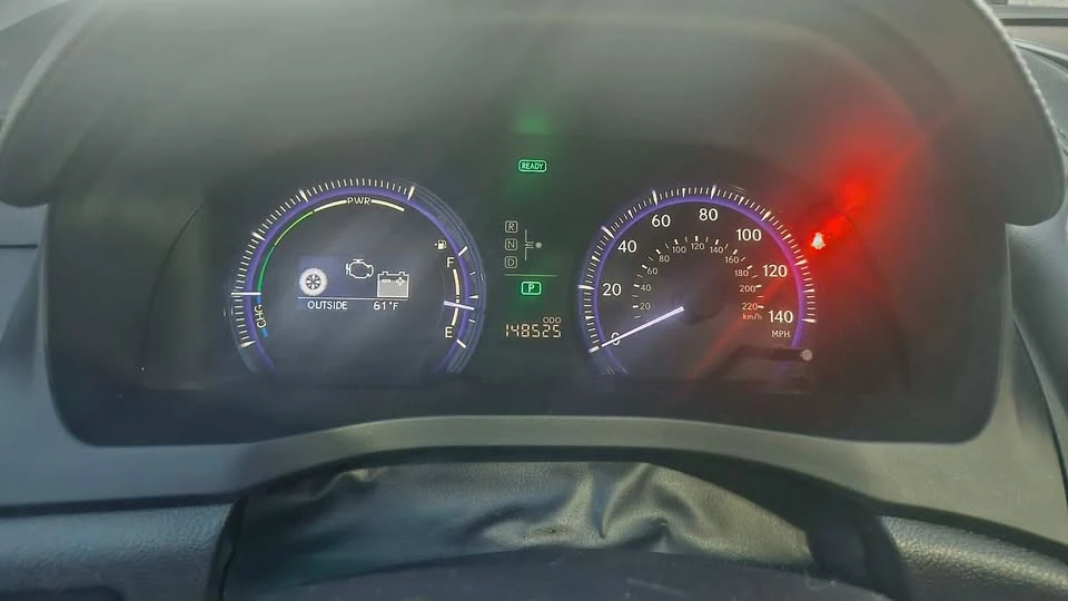 2010 Lexus HS - Image 11 of 12