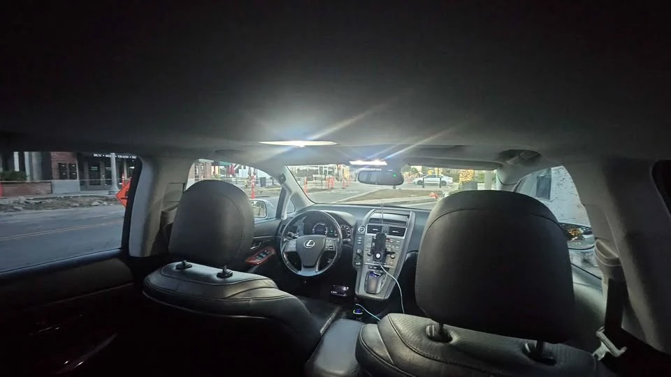 2010 Lexus HS - Image 8 of 12