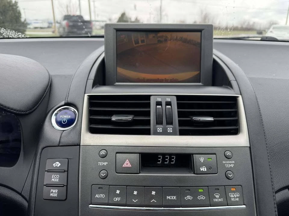 2010 Lexus HS - Image 16 of 17