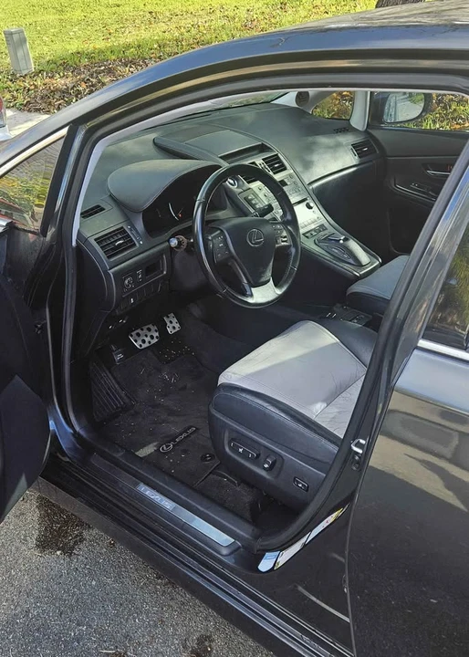 2010 Lexus HS - Image 8 of 9