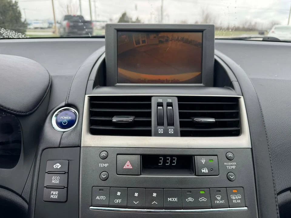 2010 Lexus HS - Image 17 of 18