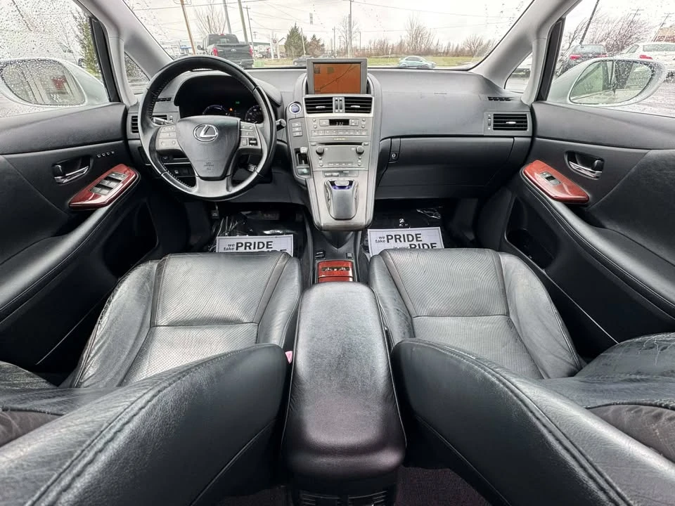 2010 Lexus HS - Image 13 of 18