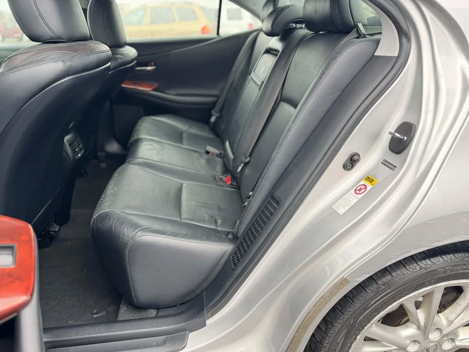 2010 Lexus HS - Image 10 of 18