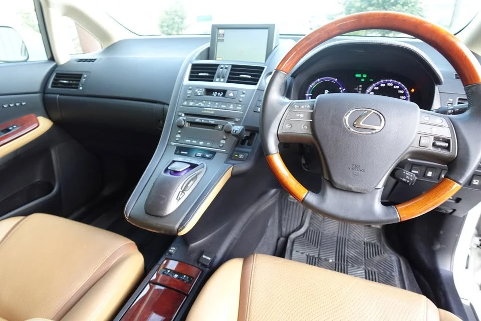 2010 Lexus HS - Image 5 of 19