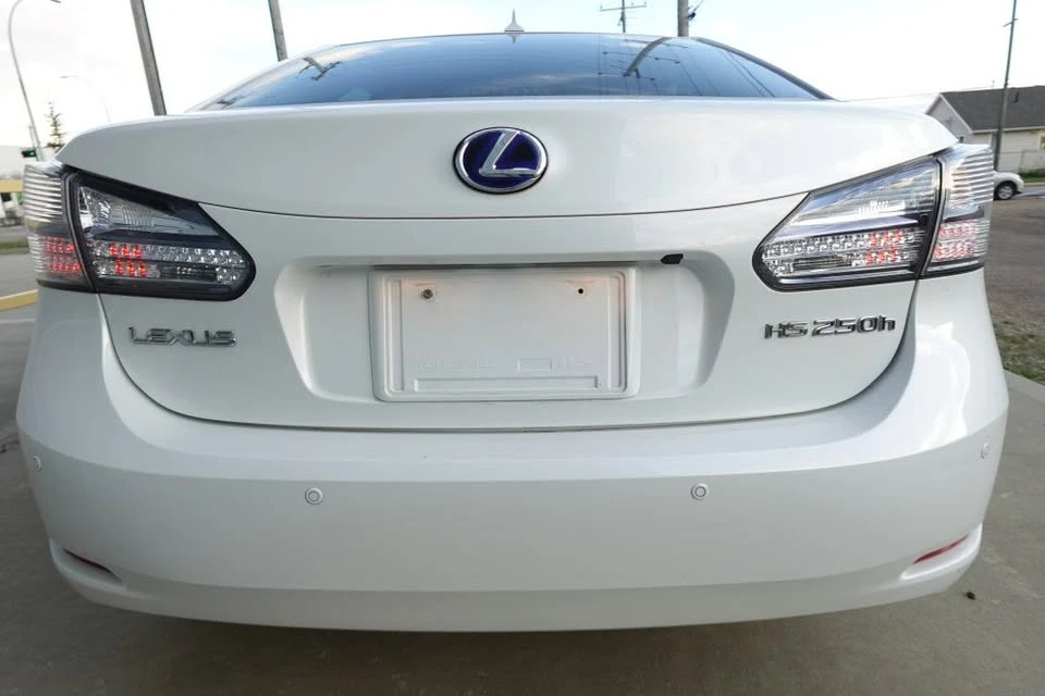 2010 Lexus HS - Image 14 of 19