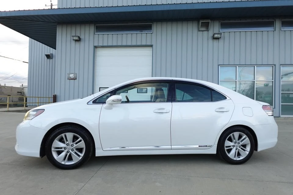 2010 Lexus HS - Image 16 of 19