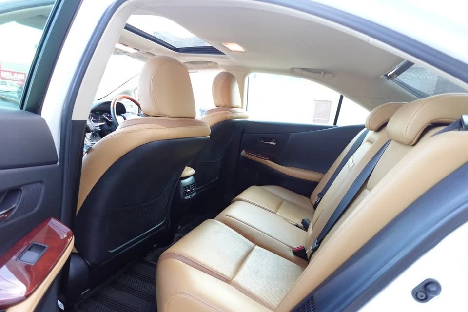 2010 Lexus HS - Image 11 of 19